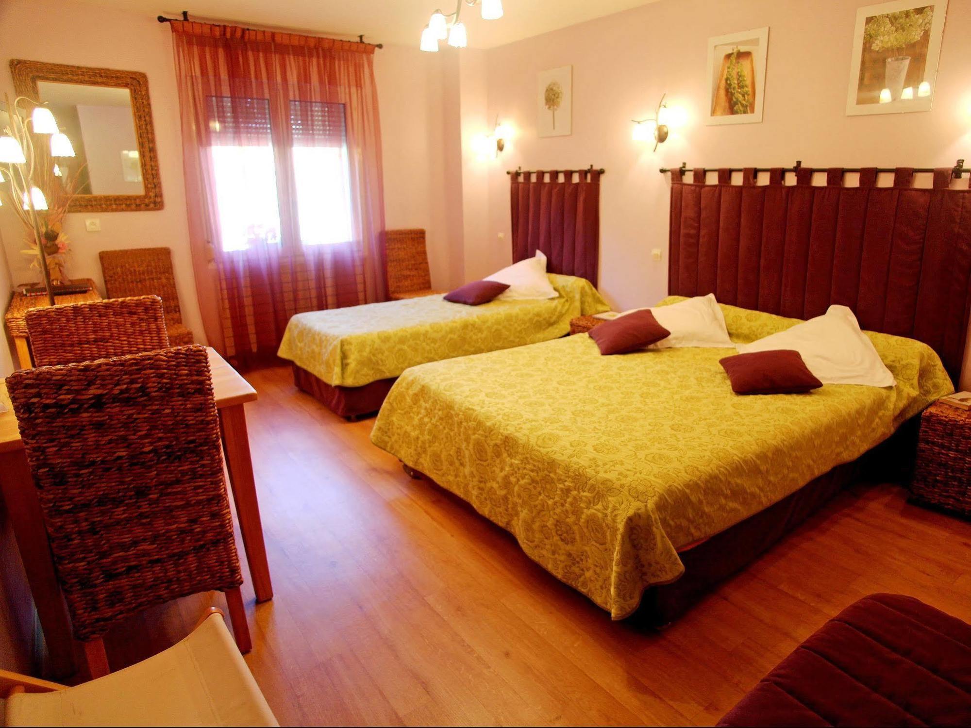 Logis Hotel Restaurant Les Norias Cazilhac  Ngoại thất bức ảnh